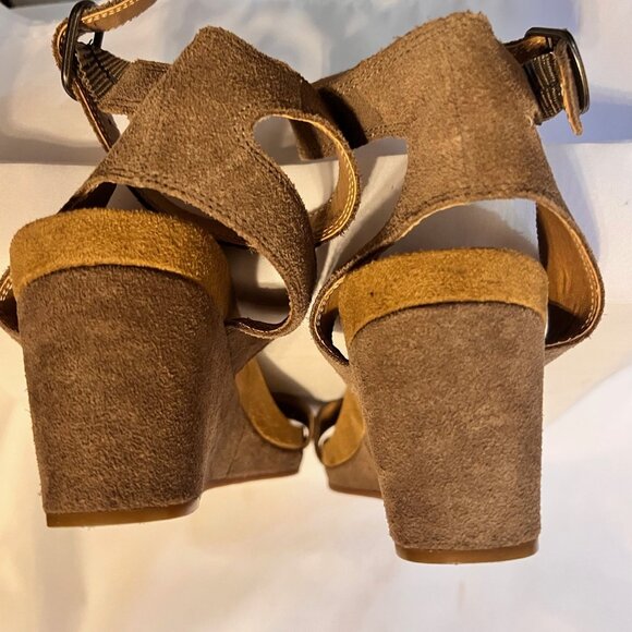 Lucky Brand Wedge 2 1/2" Heels-Suede Ankle Strap Buckle-Taupe/Tan-Size 8 1/2 - Picture 10 of 14